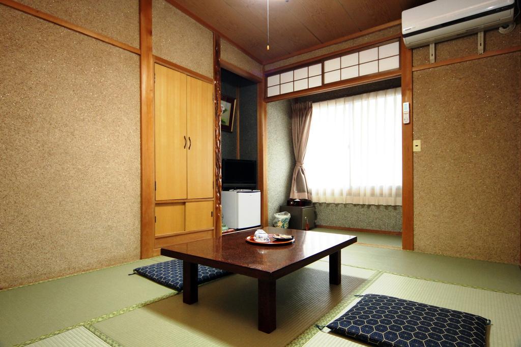 Jinkuro Hotel Takayama  Habitación foto